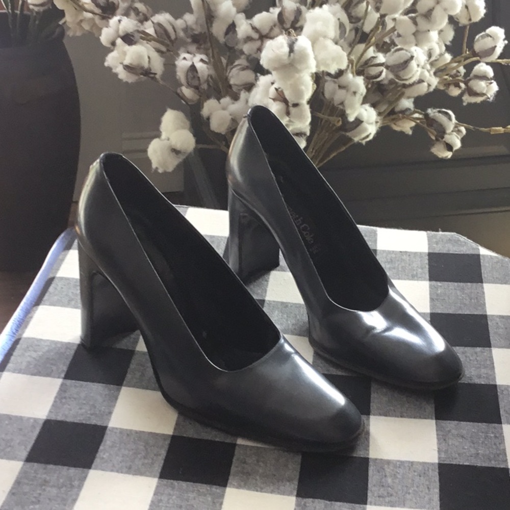 Kennith Cole Pumps